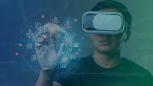 Profissional com óculos de realidade virtual representando o poder da construtech